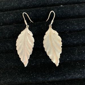 🌹EARINGS hook, silver on bronze. Stunning